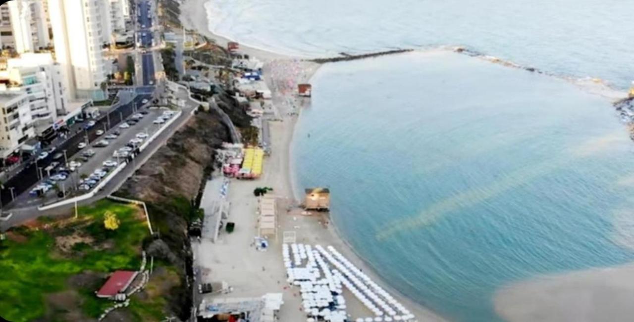 Beachfront Studio Apartment Bat Yam 412 Екстер'єр фото