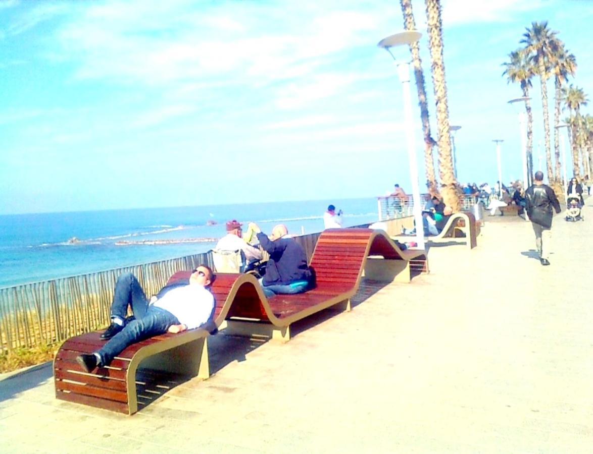 Beachfront Studio Apartment Bat Yam 412 Екстер'єр фото